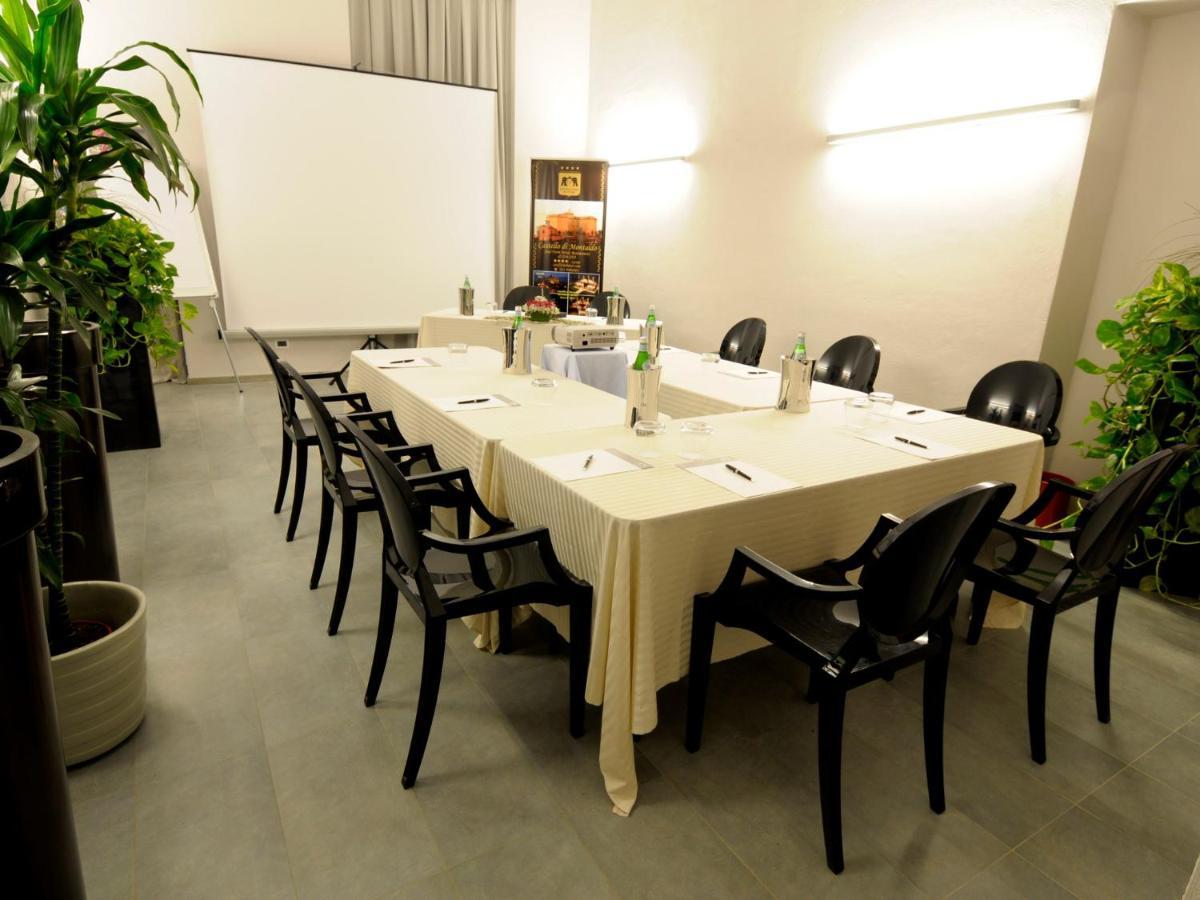 Montaldo Castle & Resort Montaldo Torinese 외부 사진